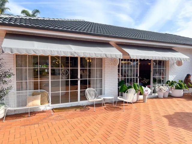 fixed-cafe-awning-cut-sydney