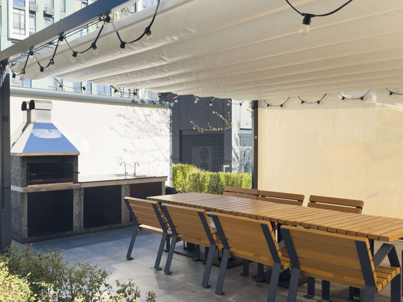 Waterproof vs. WaterResistant Awning Fabrics Making the Right Choice
