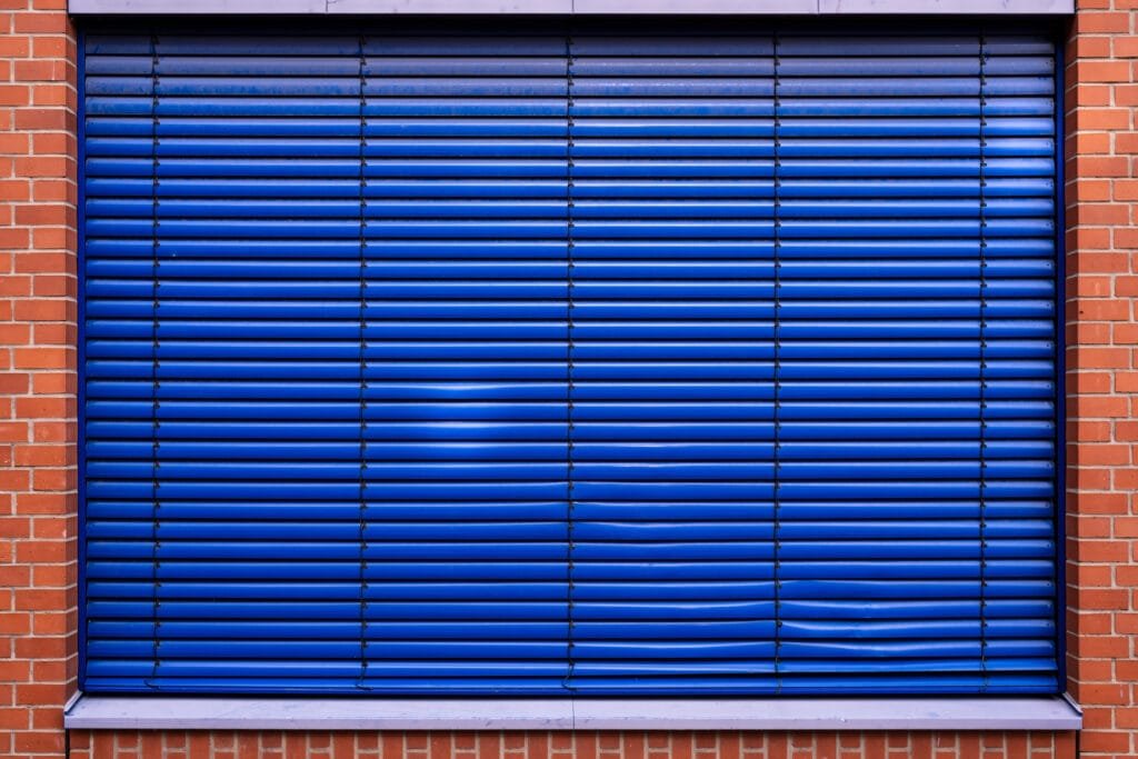 Smart Canvas - Beat the Heat Your Ultimate Guide to Outdoor Blinds for Summer Shade in Central Coast and Sydney